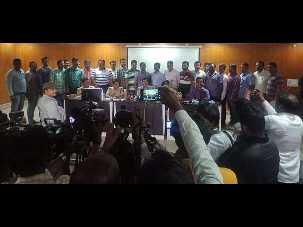 ಪೊಲೀಸರಿಗೆ ಬಹುಮಾನ ಘೋಷಣೆ ಪೊಲೀಸರಿಗೆ ಬಹುಮಾನ ಘೋಷಣೆ