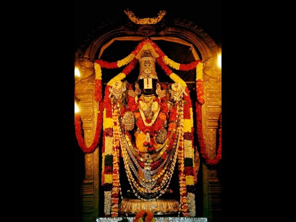 ಬೆಣ್ಣೆ ಗೋವಿಂದಪ್ಪನವರು ಹಾಗೂ ವ್ಯಾಸರಾಜ ಮಠವೂ