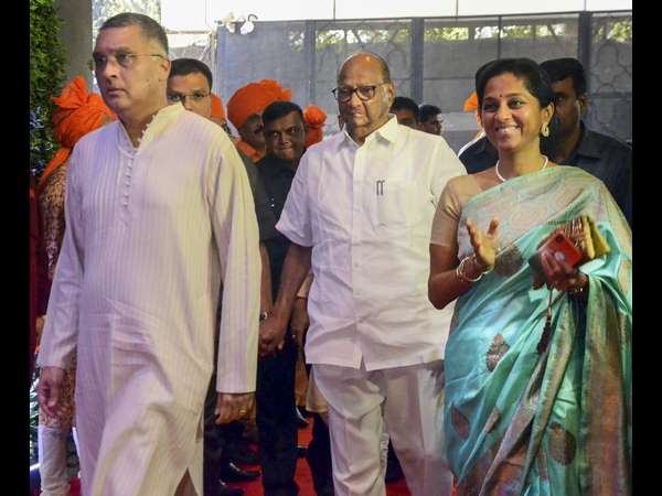 ರಾಜಕಾರಣಿಗಳ ದಂಡೇ ನೆರೆದಿತ್ತು 