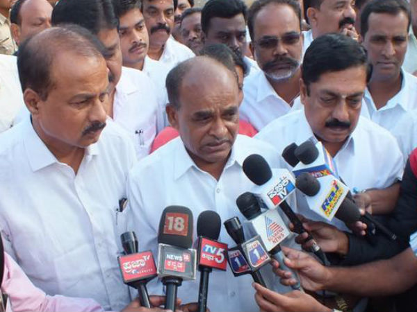 ಸಚಿವರ ರಾಜೀನಾಮೆ ಸಾಧ್ಯತೆ