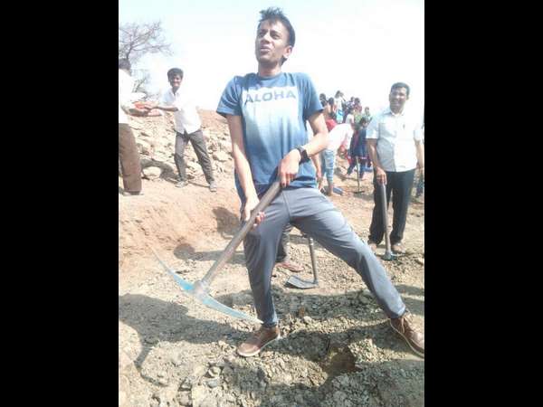 ಅಲ್ಲಿಯೂ ಬರವಿದೆ, ಆದರೆ ನೀರಿದೆ ಅಲ್ಲಿಯೂ ಬರವಿದೆ, ಆದರೆ ನೀರಿದೆ