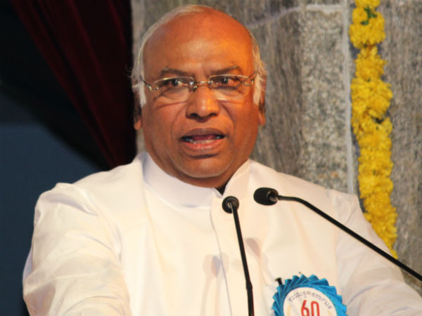 Yeddyurappa and Kharge came saw did not talk