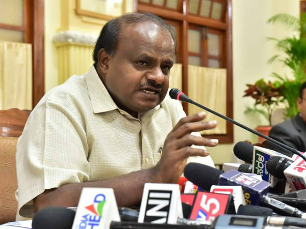 ಕುಮಾರಸ್ವಾಮಿ ಸರಣಿ ಸಭೆ