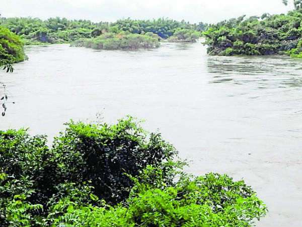 400 ನಿವಾಸಿಗಳಿಗೆ ಆದಾಯದ ಮೂಲ