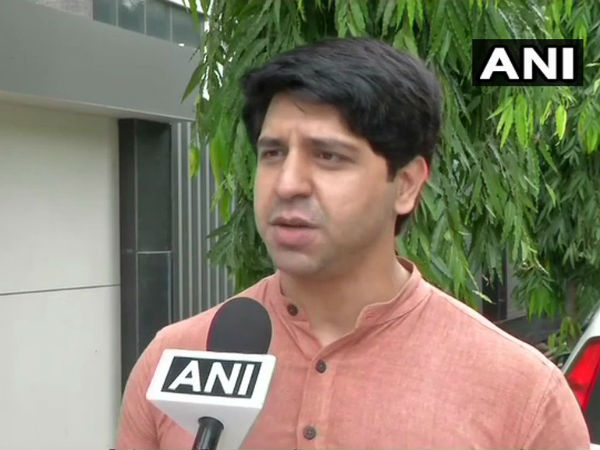 ಕುಟುಂದವರಿಗಷ್ಟೇ ಅವಕಾಶ ಕುಟುಂದವರಿಗಷ್ಟೇ ಅವಕಾಶ