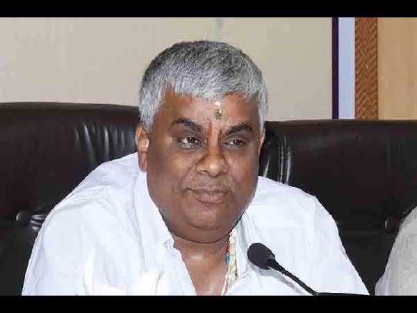 ಪುಟಗೋಸಿ ಮಂತ್ರಿಗಿರಿಗೆಲ್ಲಾ ನಾನು ತಲೆಕೆಡಿಸಿಕೊಳ್ಳುವುದಿಲ್ಲ 