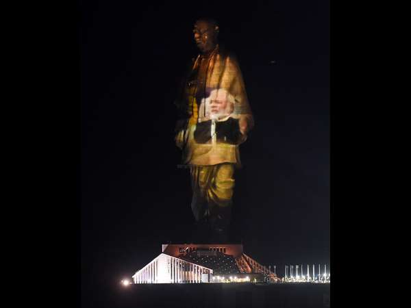 ಅಭಿವೃದ್ಧಿ ಕೆಲಸಗಳನ್ನು ಕೈಗೊಳ್ಳಬಾರದೆಂದು ಮನವಿ 