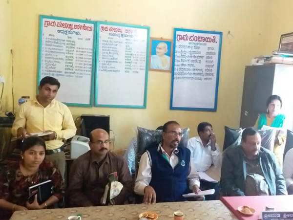 ಅರಳಗೋಡು ಗ್ರಾಮದಲ್ಲಿ ಸಭೆ