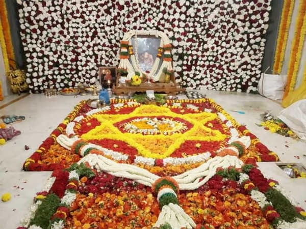 Lakhs of devotees congregate at Siddaganga mutt today 