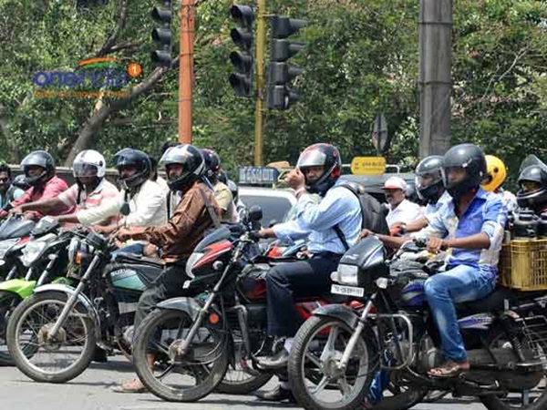 ದ್ವಿಚಕ್ರ ವಾಹನ ಸವಾರರ ವಿರುದ್ಧ ಕೇಸ್ 