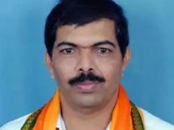  ಸತ್ಯಜಿತ್ ಹಿಂದೆ ಸಾವಿರಾರು ಯುವಕರು 
