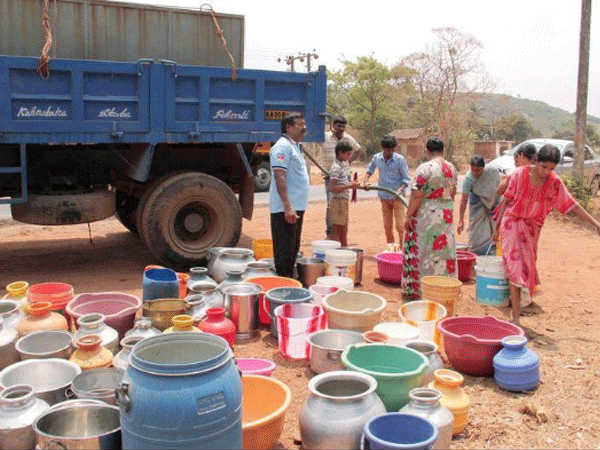 ಟ್ಯಾಂಕರ್ ಮೂಲಕ ನೀರು
