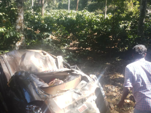 Four people were died in a car accident 