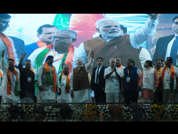 ಕುಮಾರಸ್ವಾಮಿ ದಿನ ರಾತ್ರಿ ಅಳುತ್ತಾರೆ!