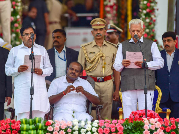 ಡಿಸಿಎಂ ಹುದ್ದೆಯಿಂದ ಪರಮೇಶ್ವರ ಪದಚ್ಯುತಿ