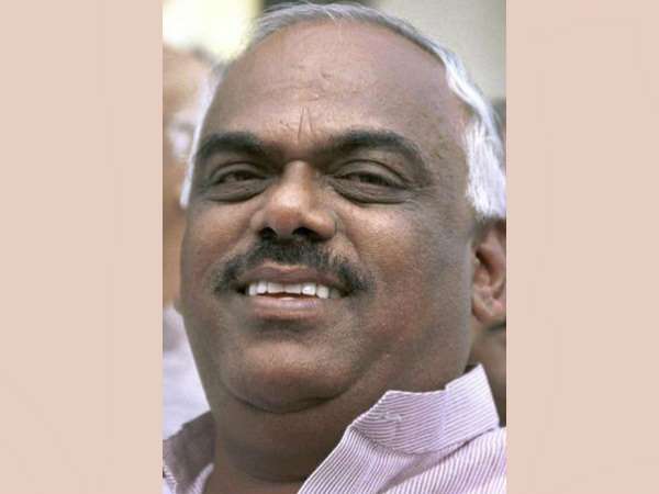 ರಮೇಶ್ ಕುಮಾರ್‌ಗೆ 'ಬುಕ್'! 