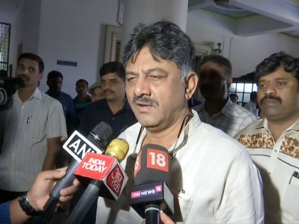 ನಾಲ್ಕು ಶಾಸಕರು ಕಾಂಗ್ರೆಸ್ ಬಿಟ್ಟು ಹೋಗಲ್ಲ 