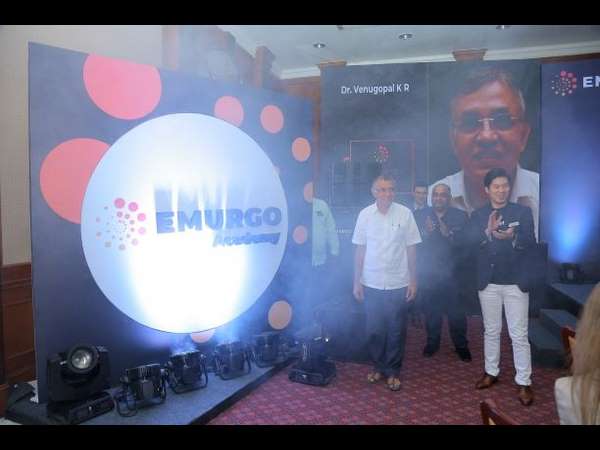 ಸಿ++ನ ಅನುಭವ ಇರಬೇಕಾದ್ದು ಅಗತ್ಯವಾಗಿದೆ