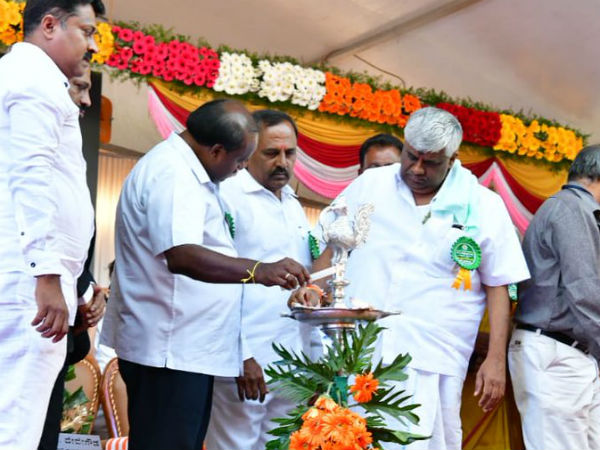 CM Kumaraswamy inaugurate 1563 crore rupees development program