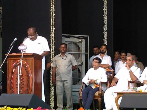 ಧರ್ಮಸ್ಥಳ ಗ್ರಾಮಾಭಿವೃದ್ಧಿ ಯೋಜನೆ ಲಕ್ಷಾಂತರ ಕೃಷಿಕರಿಗೆ ವರವಾಗಿದೆ: ಎಚ್ಡಿಕೆ ಧರ್ಮಸ್ಥಳ ಗ್ರಾಮಾಭಿವೃದ್ಧಿ ಯೋಜನೆ ಲಕ್ಷಾಂತರ ಕೃಷಿಕರಿಗೆ ವರವಾಗಿದೆ: ಎಚ್ಡಿಕೆ