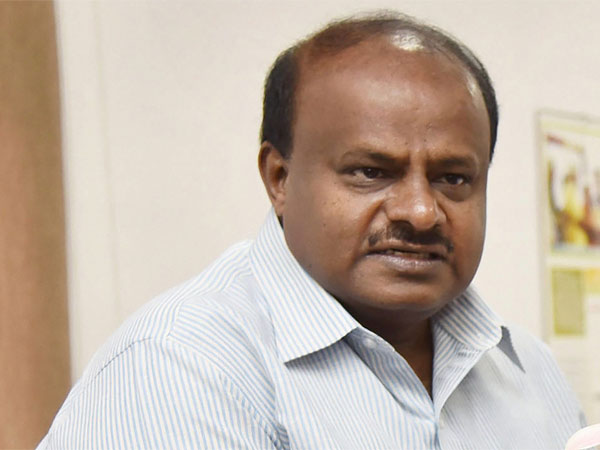 ಸಿಎಂಗೆ ಇಂತಹ ನಿರೀಕ್ಷೆಯಿತ್ತಾ? ಸಿಎಂಗೆ ಇಂತಹ ನಿರೀಕ್ಷೆಯಿತ್ತಾ?