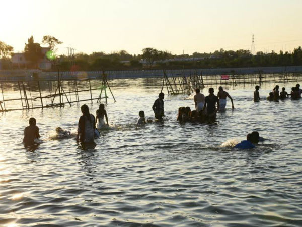 Devotees are performing Special holly bath third day of kumbha mela Devotees are performing Special holly bath third day of kumbha mela