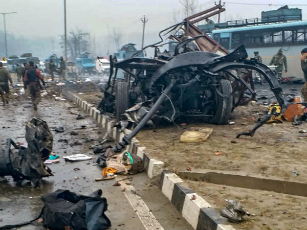 ರಾಜಕೀಯ ಕೆಸರೆರಚಾಟ ಬೇಡ 