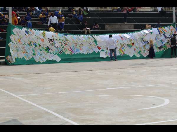 world’s largest open-air painting display exhibition for a case