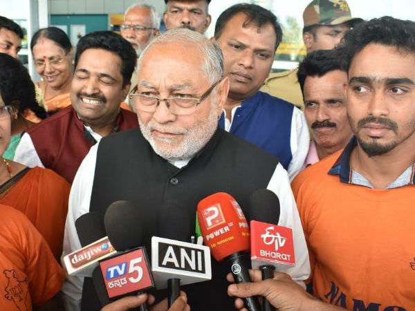 I did not support to Mamata Banerjee:Prahlad modi 