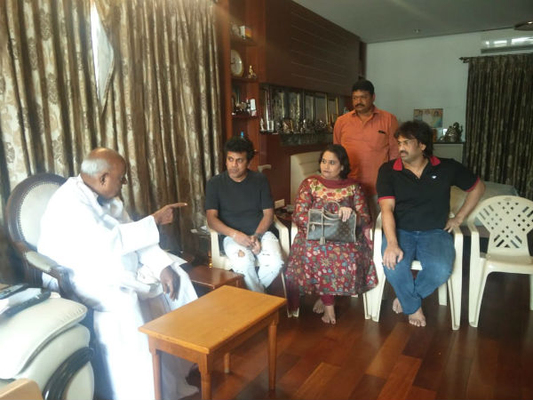 Actor Shivaraj kumar and his wife met JDS president Deve Gowda 