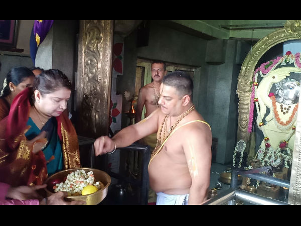  ರಾಜಕೀಯ ತಂತ್ರದೊಂದಿಗೆ ದೇವರಲ್ಲಿ ಹರಕೆ