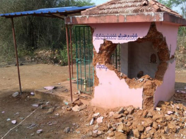 Thieves stole the kalasha of the temple in Sirsi
