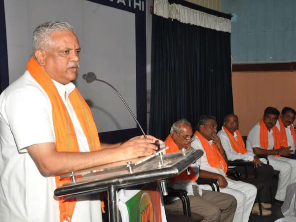 ಬಿಜೆಪಿ ವಲಯದಲ್ಲಿ ಸಂಘಟನಾ ಚತುರ ಎಂದೇ ಹೆಸರಾಗಿರುವ ಬಿ ಎಲ್ ಸಂತೋಷ್ 
