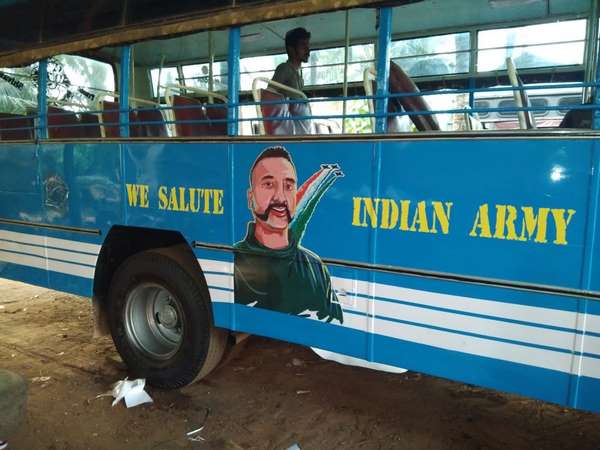 Abhinandan Varthamans picture painted on city bus in Mangaluru Abhinandan Varthamans picture painted on city bus in Mangaluru