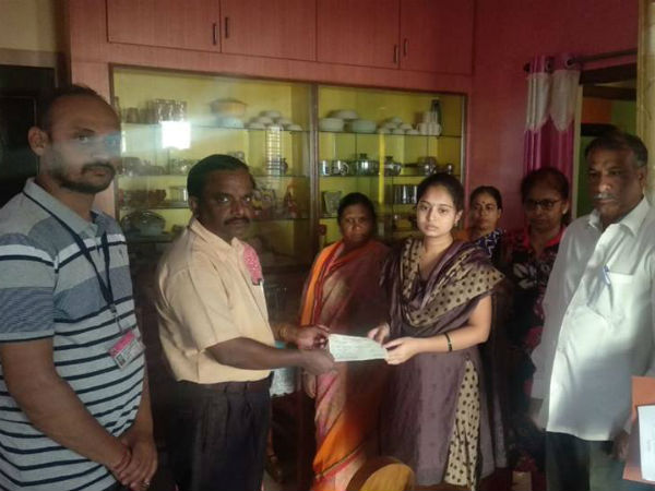 2 ಲಕ್ಷ ಪರಿಹಾರ ವಿತರಣೆ