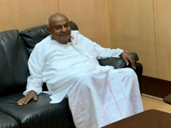 ಯಾವ ಕ್ಷೇತ್ರದಿಂದ ಸ್ಪರ್ಧೆ