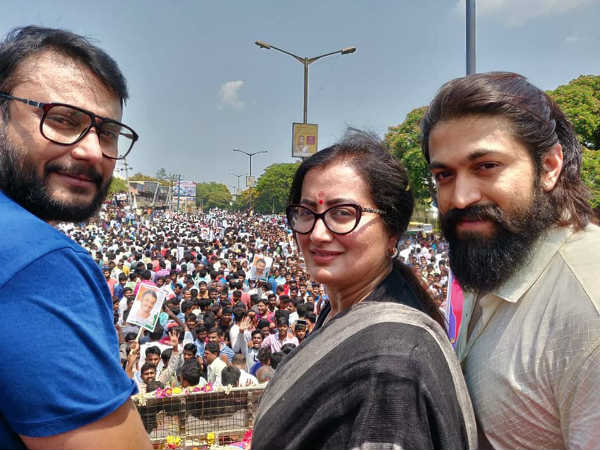 ದರ್ಶನ್ ಮನೆ ಮೇಲೆ ಕಲ್ಲು ತೂರಾಟ