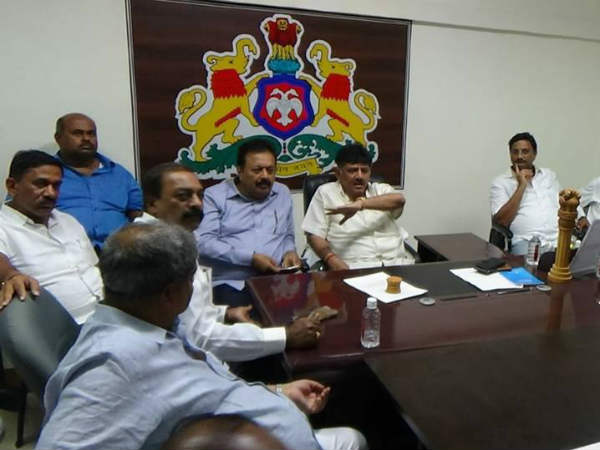 ಕೊನೆಯ ತನಕ ಕಾಯುತ್ತೇವೆ