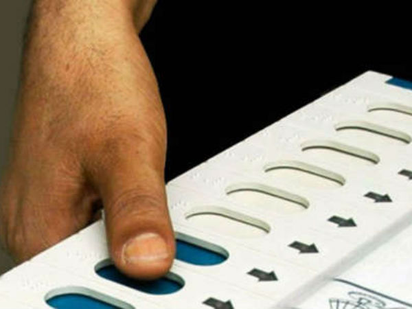 ಮತಯಂತ್ರದ ಮೇಲೆ ಅಭ್ಯರ್ಥಿಯ ಫೋಟೊ 