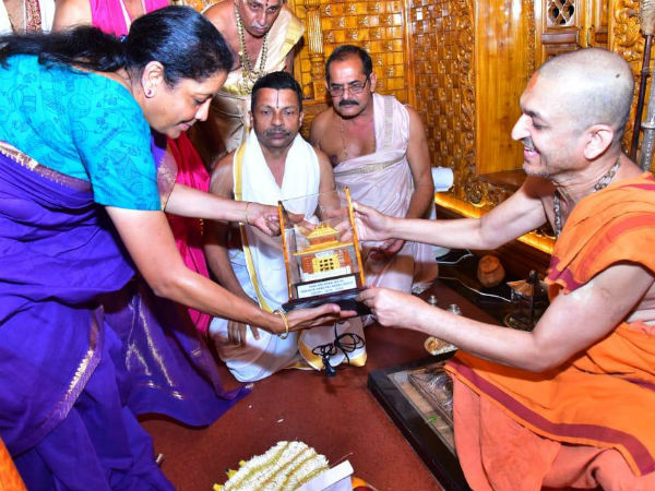 Defence Minister Nirmala Sitharaman visited Udupi Sri Krishna Mata