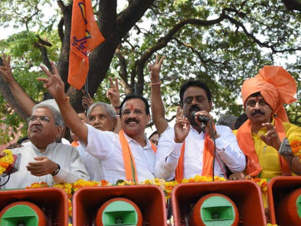 ಸದಾನಂದ ಗೌಡರ ನಾಮಪತ್ರ