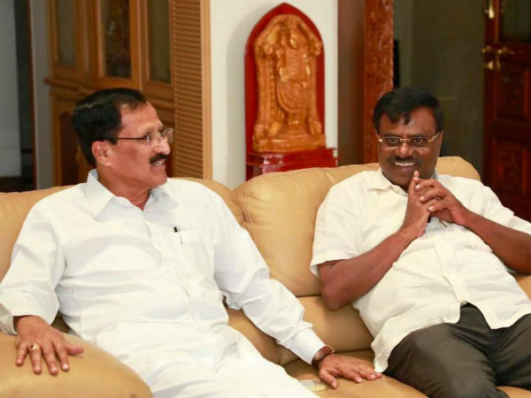 ಕಾಂಗ್ರೆಸ್‌ ನಾಯಕರಿಂದ ಮನವೊಲಿಕೆ