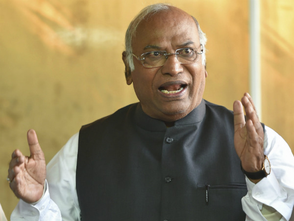 ಖರ್ಗೆ ಬಳಿ ಚಿನ್ನಾಭರಣ ಎಷ್ಟು?