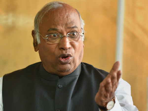 ಖರ್ಗೆ ಅವರ ಬಳಿ ಇರುವ ಕೃಷಿ ಭೂಮಿಯ ಲೆಕ್ಕ