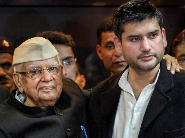 ಮಗನನ್ನು ಒಪ್ಪಿಕೊಂಡಿದ್ದ ತಂದೆ ಮಗನನ್ನು ಒಪ್ಪಿಕೊಂಡಿದ್ದ ತಂದೆ