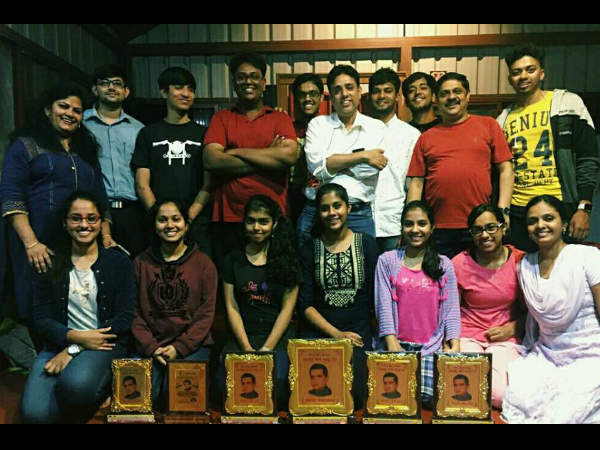 ಮಾರ್ಕ್ ಕಾರ್ಡ್ ನ ಮಾರ್ಕ್ ಹೆಚ್ಚು ಖುಷಿ ನೀಡುತ್ತದೆಯೋ, ವೇದಿಕೆ ಮೇಲೆ ನಿಂತಾಗ ಬರುವ ಜನರ ಚಪ್ಪಾಳೆ ಹೆಚ್ಚು ಖುಷಿ ನೀಡುತ್ತದೆಯೋ? 