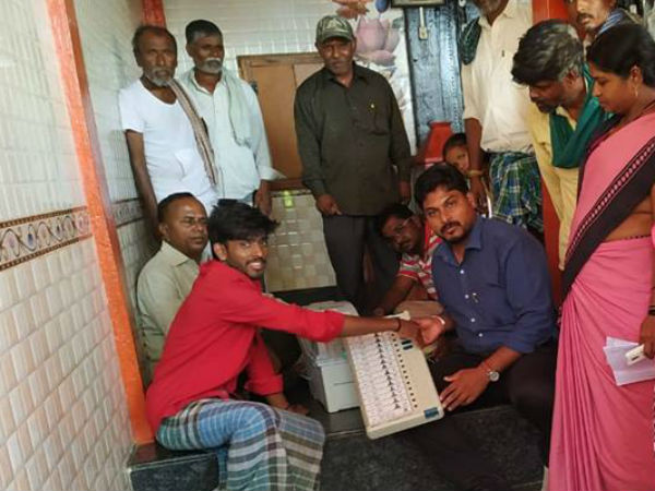 Voter awareness campaign by Hanumanthappa in Haveri 