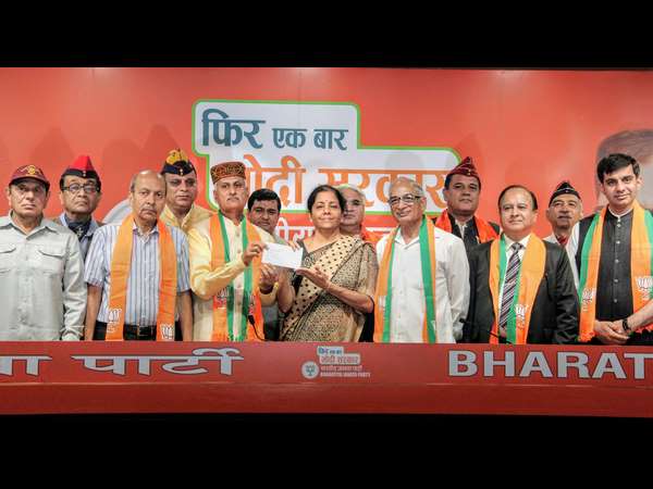 ಬಿಜೆಪಿ ಸೇರಿದ ಏಳು ಮಂದಿ ಯೋಧರು 