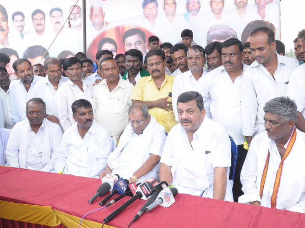 ಟಿಕೆಟ್ ನಿರಾಕರಣೆ