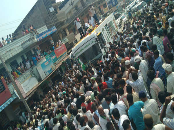 Kumaraswamy lambasted on Mandya independent candidate Sumalatha